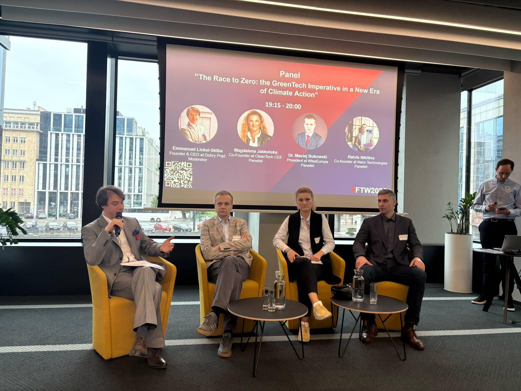 Discussion panel 